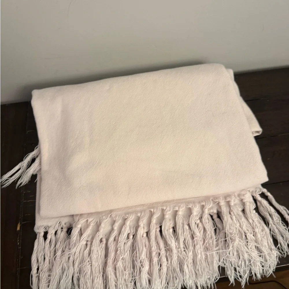 Ralph Lauren Pale Pink Cotton Throw Blanket 54” x 72” Fringe